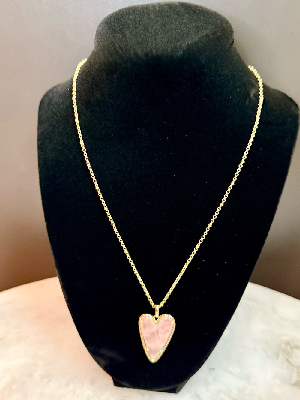 Kendra Scott Ansley Heart Long Pendant Necklace -Gold / Rose Quartz